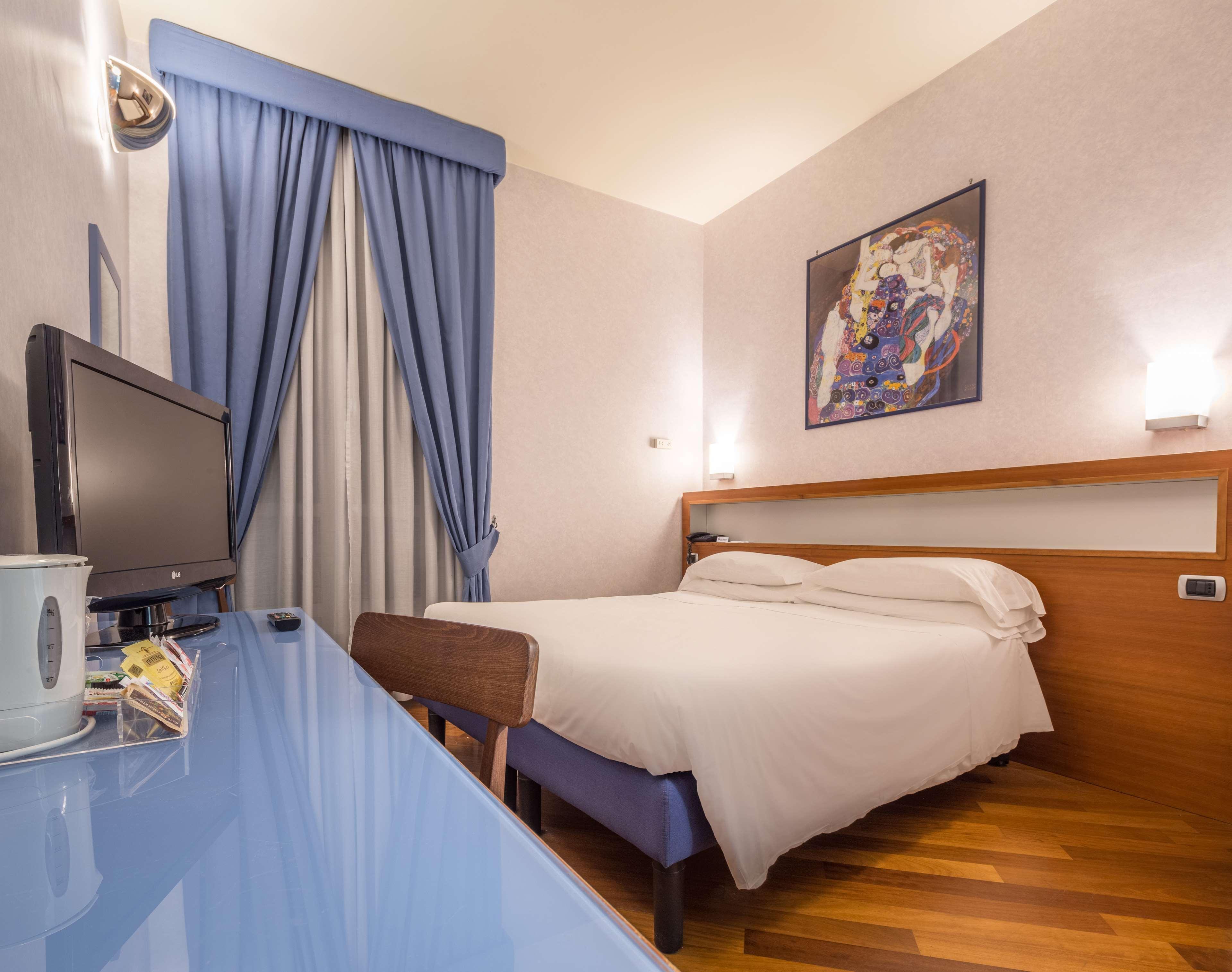 Best Western Hotel Plaza Napoli Ngoại thất bức ảnh